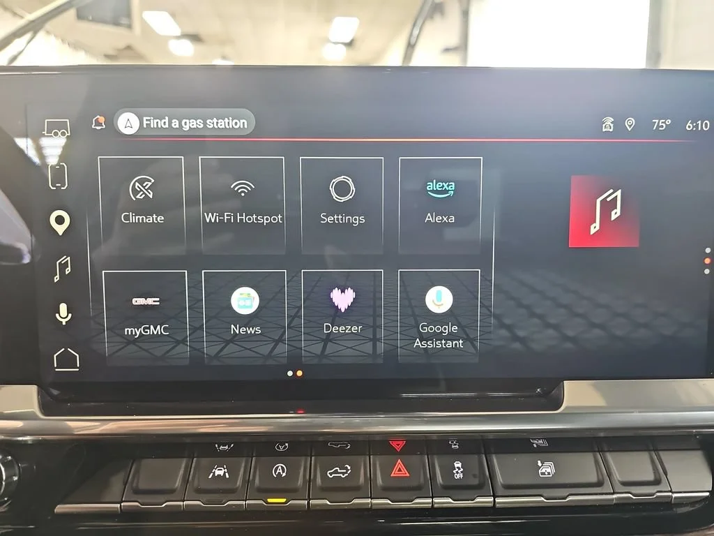 Certified Used 2025 Onyx Black GMC Elevation image 27