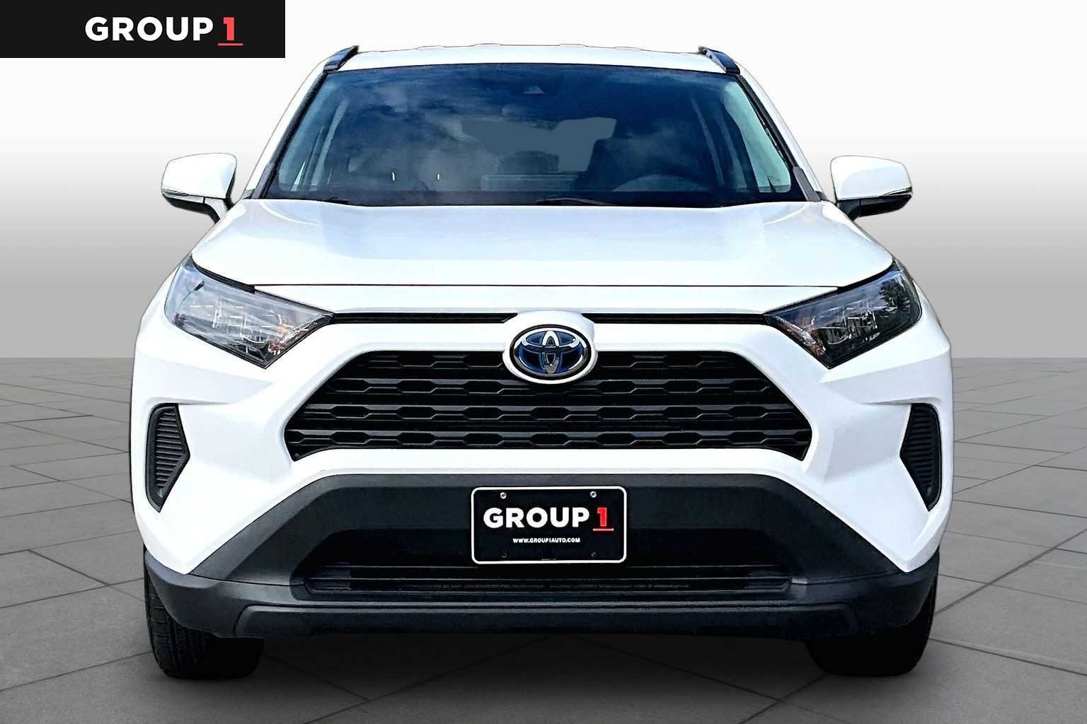 Used 2020 Super White Toyota Hybrid LE image 4