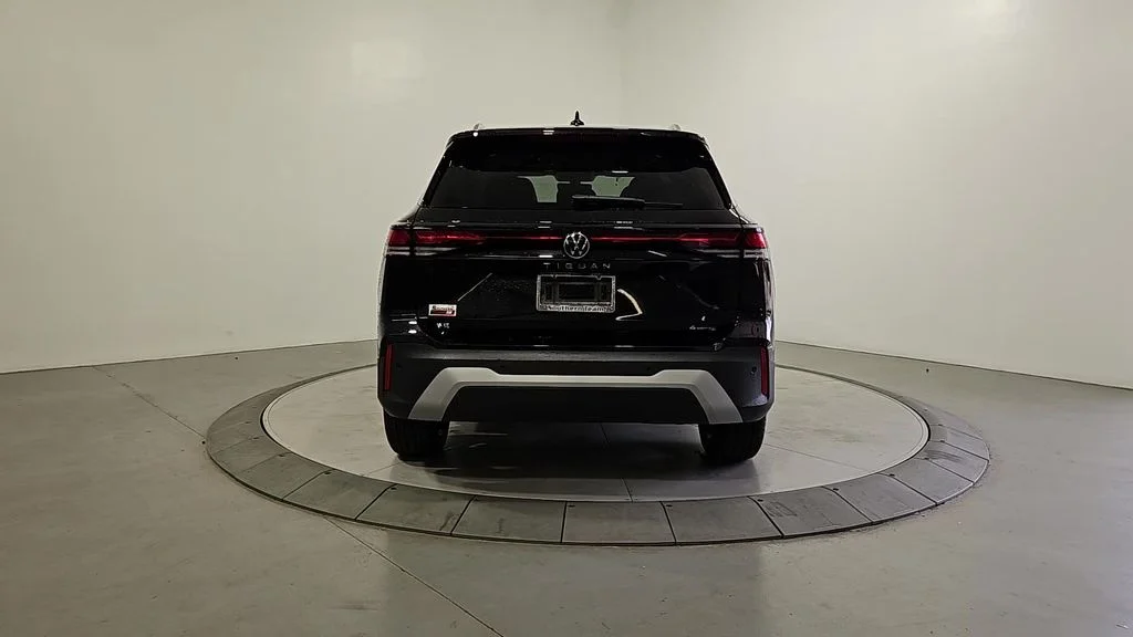 New 2026 Black Volkswagen 2.0T SE image 4