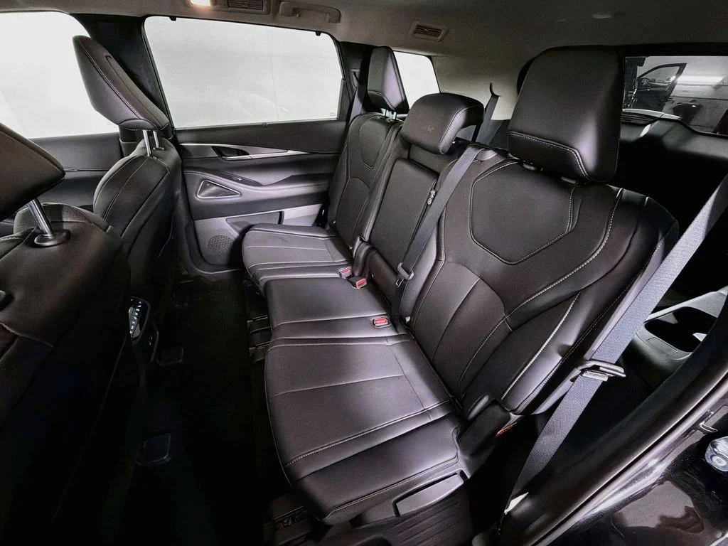 Used 2026 Black INFINITI LUXE image 26
