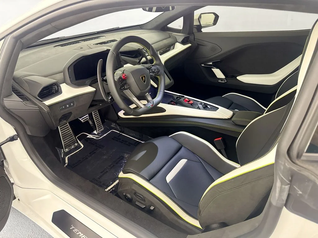 Used 2026 White Lamborghini Base image 21