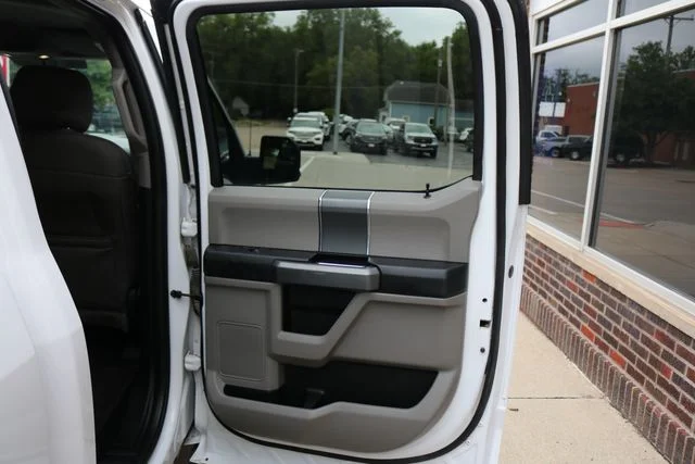 Used 2015 Oxford White Ford XLT image 46
