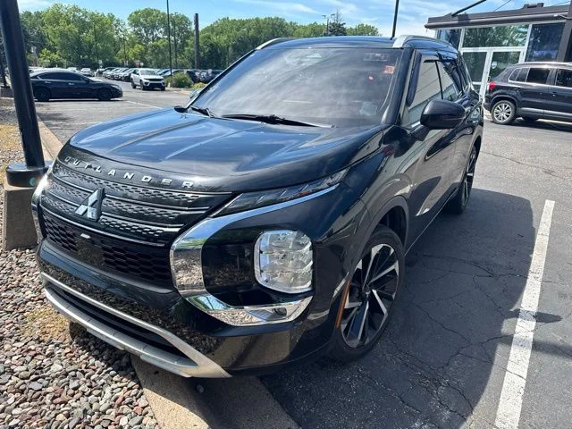 Certified Used 2022 Black Diamond Mitsubishi SEL image 4