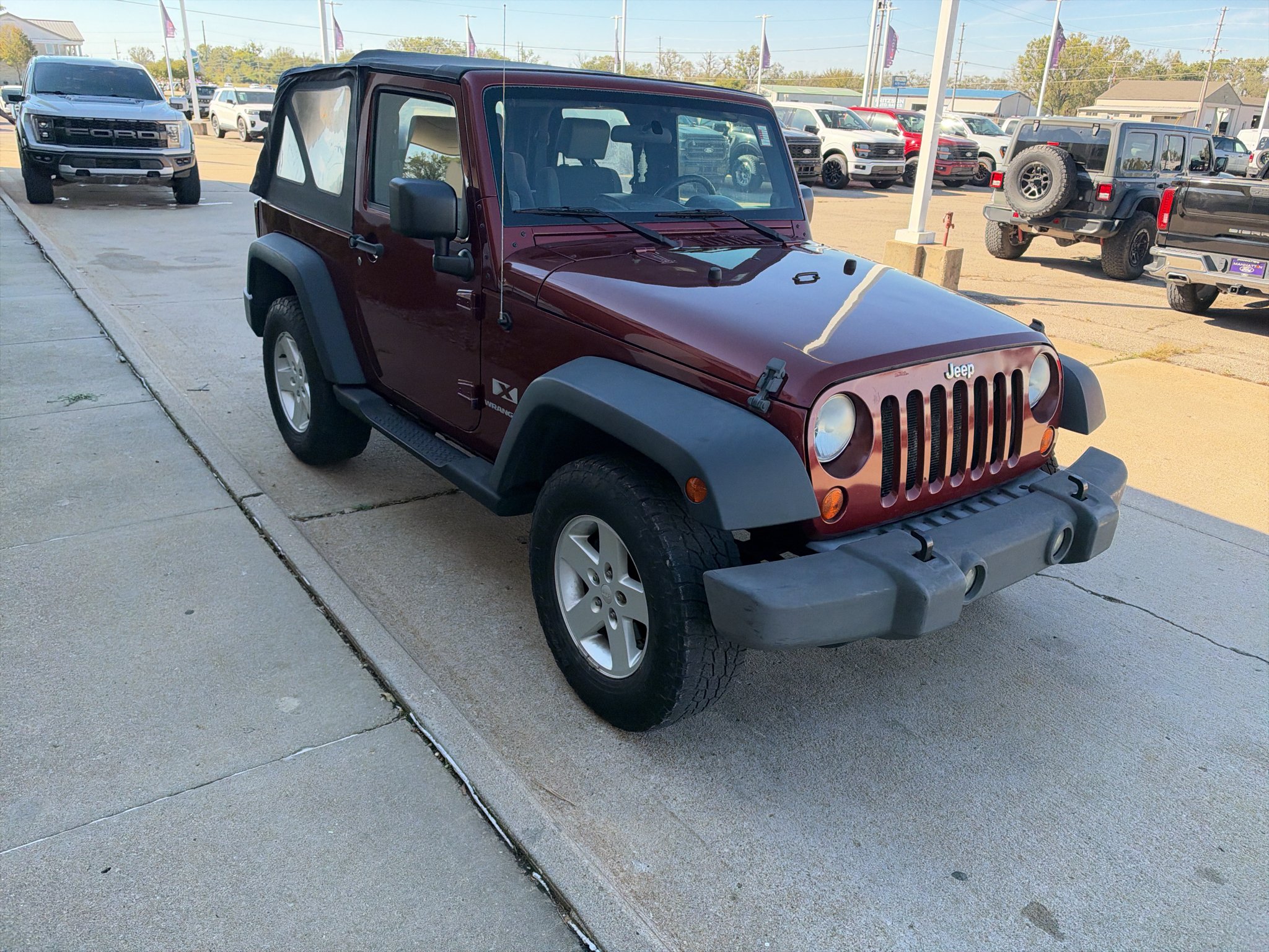 Used 2007 Flame Red Clearcoat / Black Hard Top Jeep X image 4
