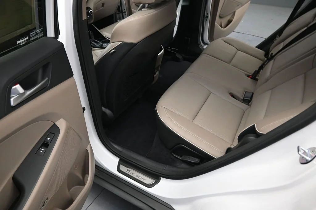 Used 2019 White Hyundai Ultimate image 18