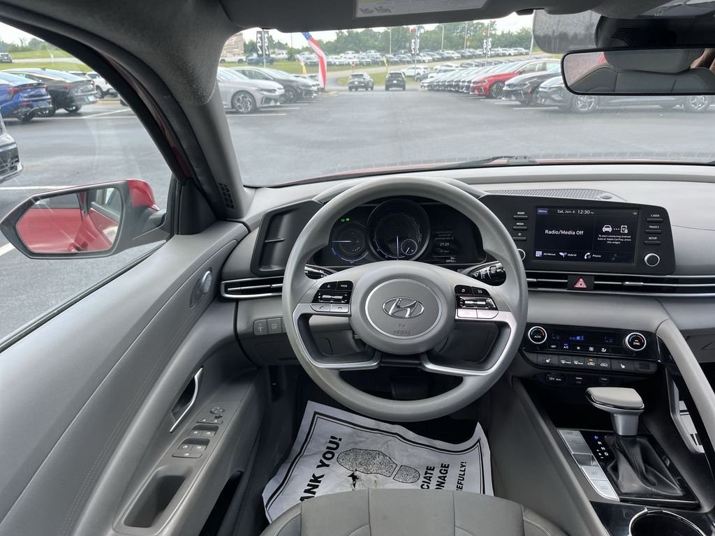 Used 2023 Red Hyundai Blue image 20