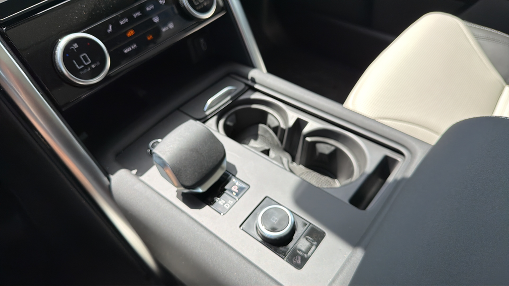 New 2026 Varesine Blue Land Rover Dynamic SE image 21
