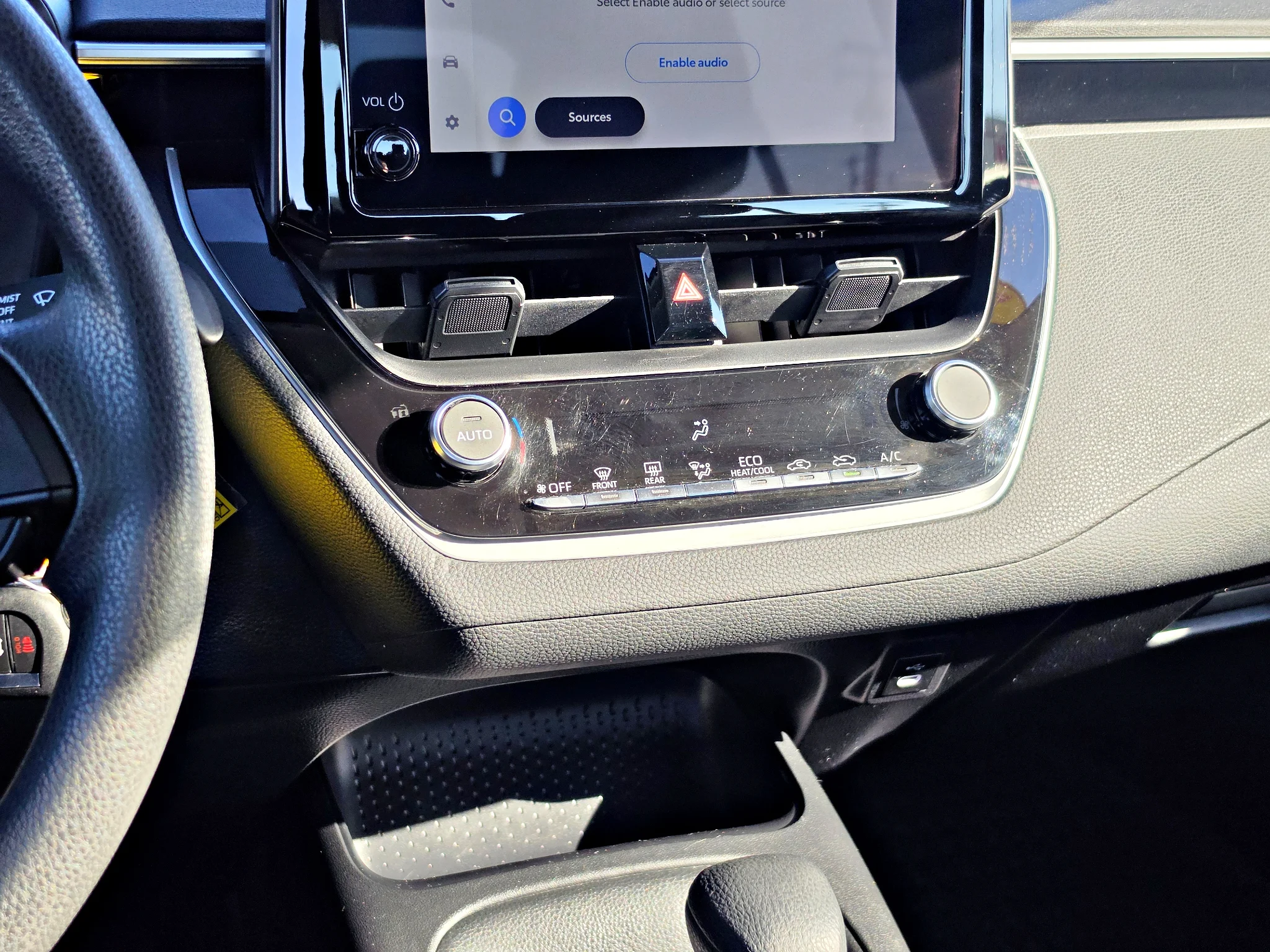 Used 2024 Underground Toyota Hybrid LE image 17