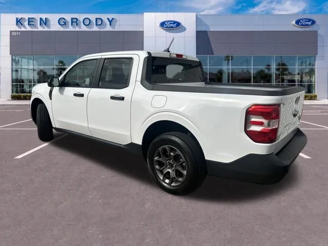 Used 2023 White Ford XLT image 6