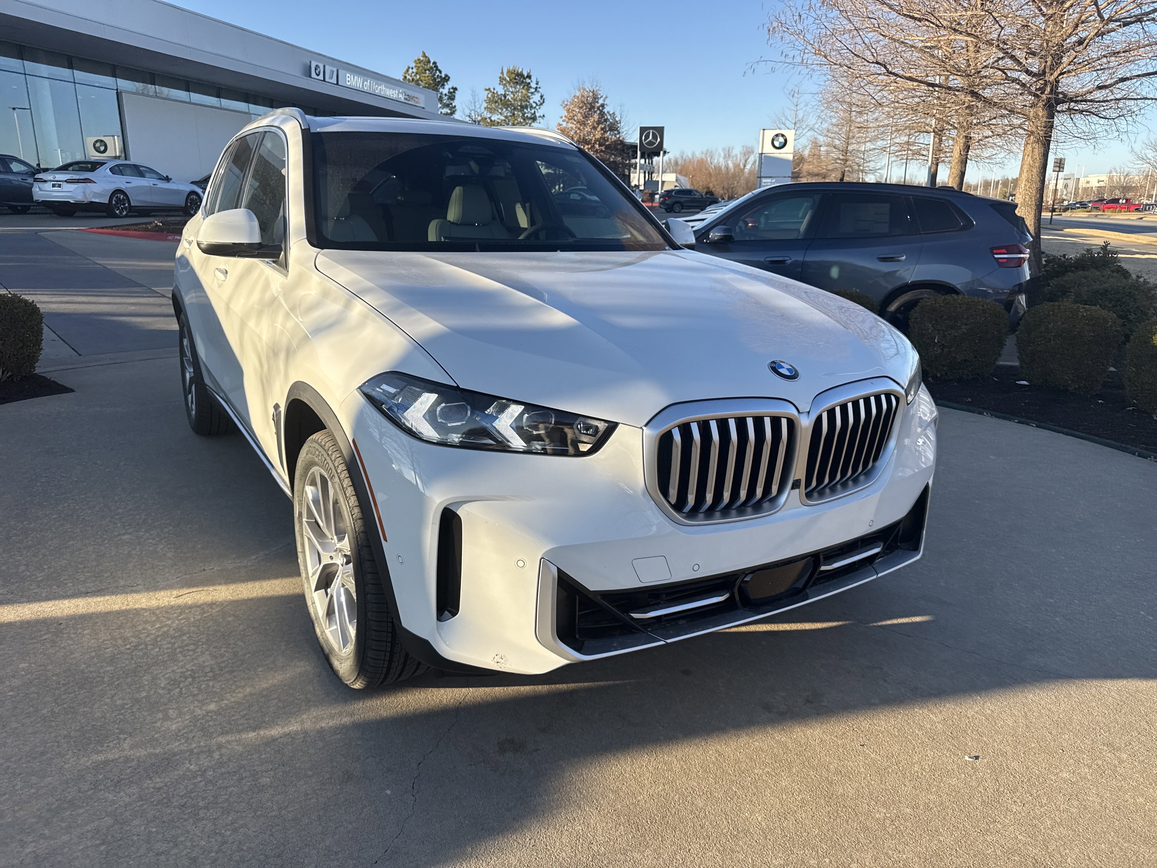 New 2026 0300 Alpine White BMW xDrive40i image 6