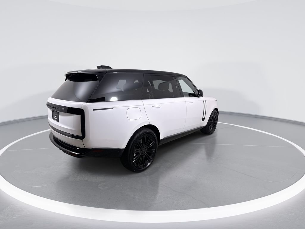 New 2026 OSTUNI PRL WHT Land Rover SE LWB image 8