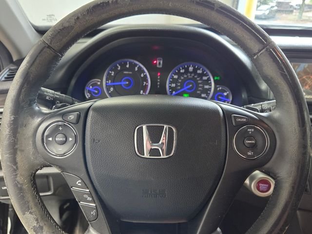 Used 2013 Black Honda EX-L image 26