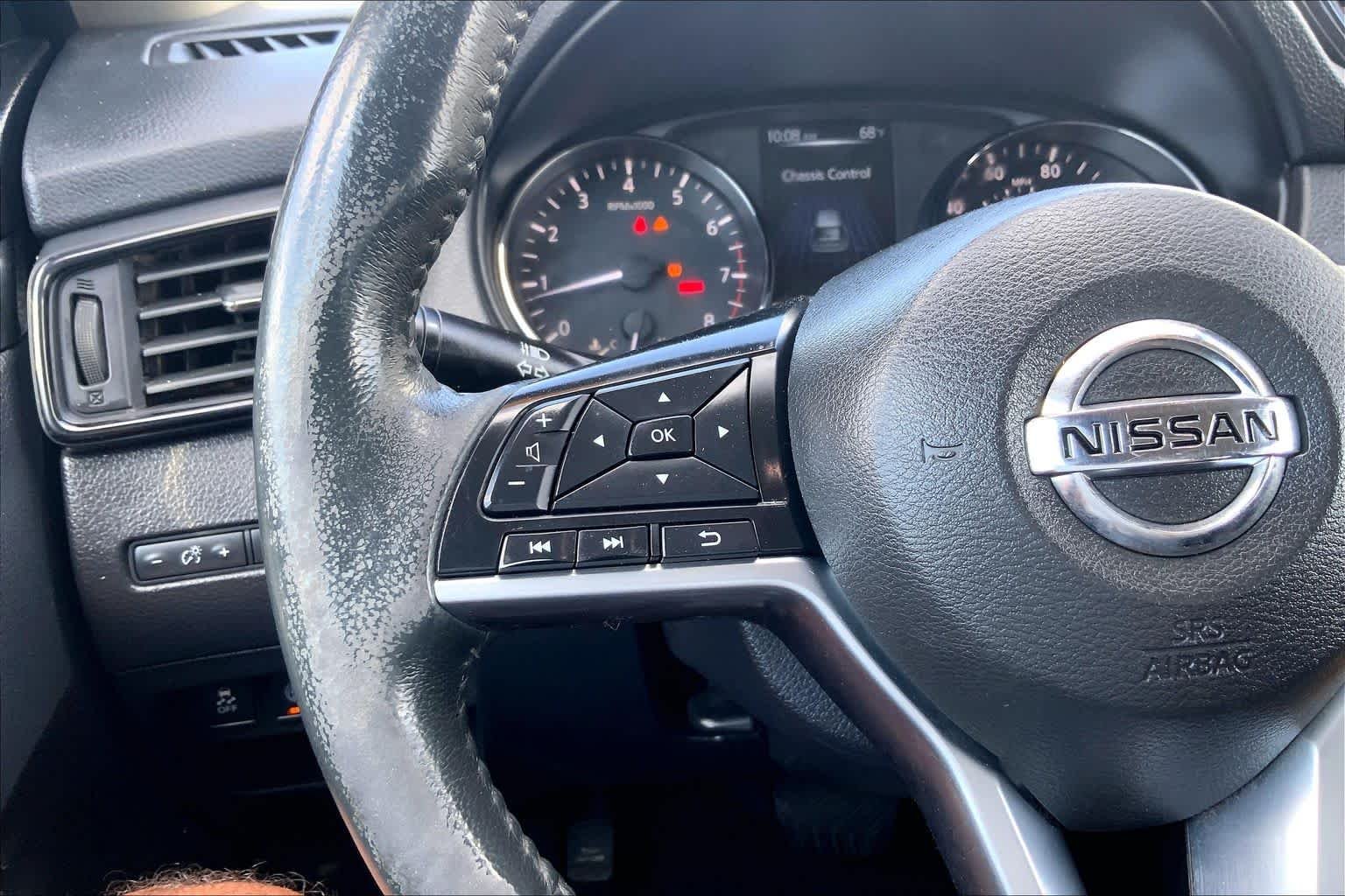 Used 2017 Gun Metallic Nissan SV image 21