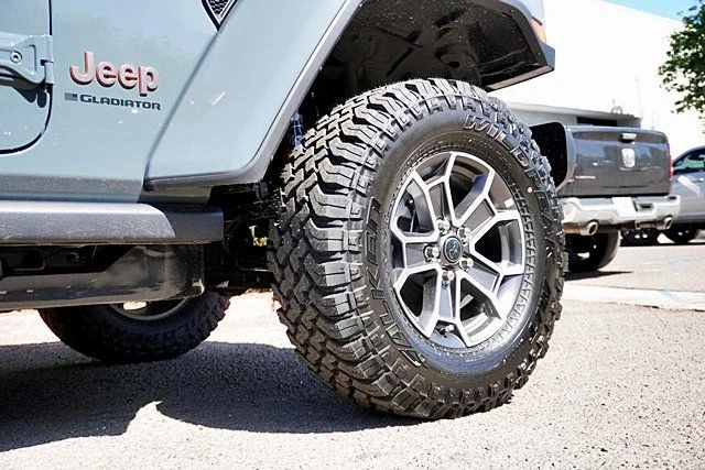 New 2026 Anvil Clear-Coat Exterior Paint Jeep Mojave image 10
