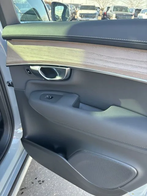 New 2026 Vapour Grey Volvo Plus image 43