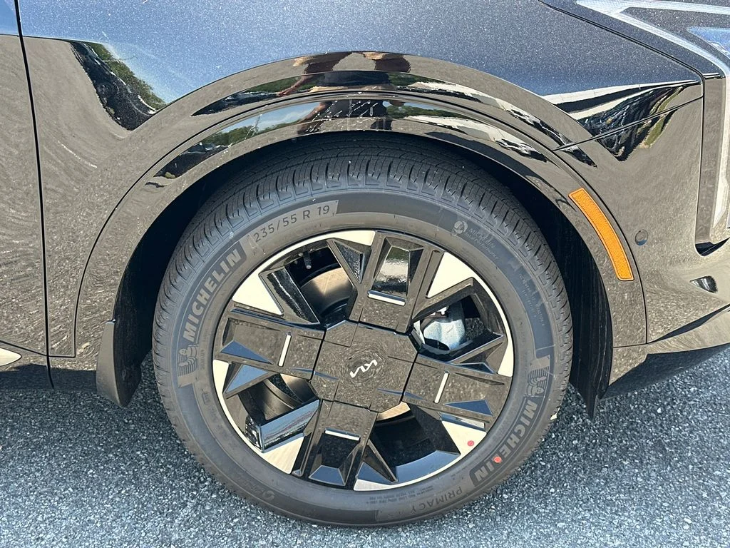 New 2026 Black Kia SX-Prestige image 12