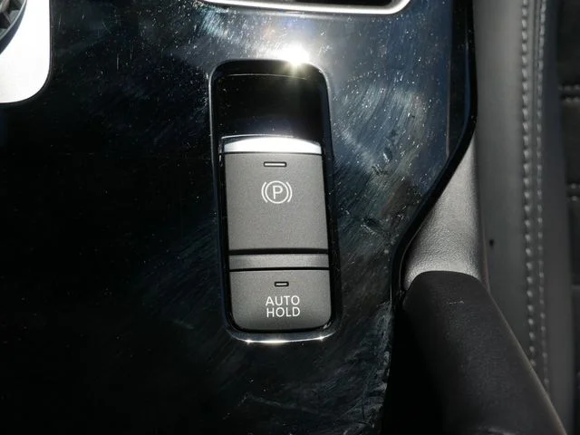 Certified Used 2025 Alloy Silver Metallic Mitsubishi SE image 26