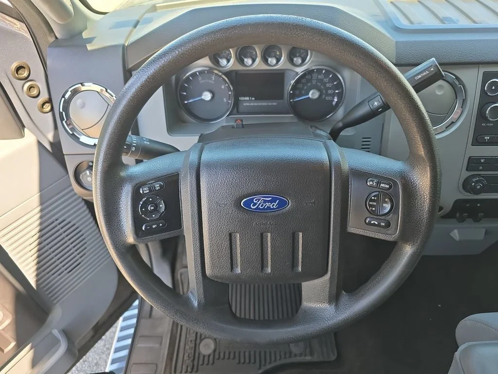 Used 2016 Gray Ford XLT image 11