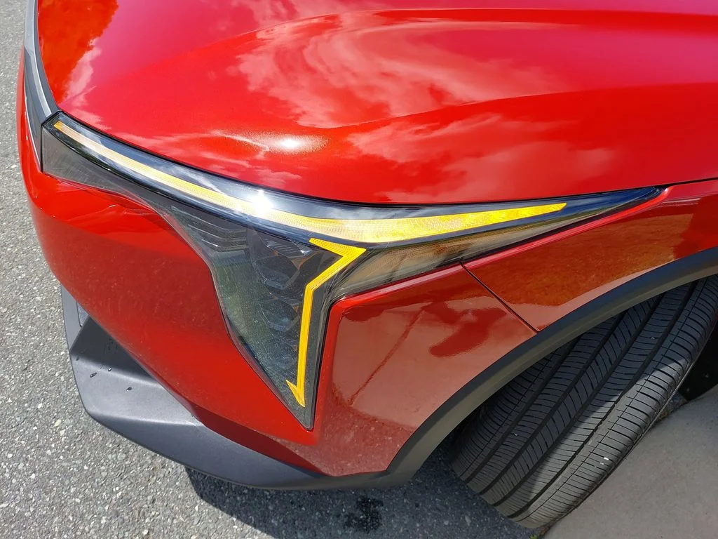 Used 2025 Red Kia LXS image 28