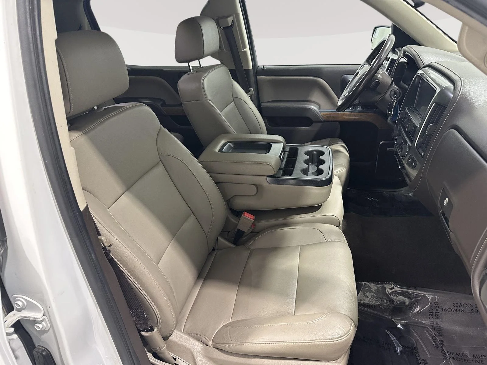 Used 2018 SUMMIT WHITE Chevrolet LTZ image 26