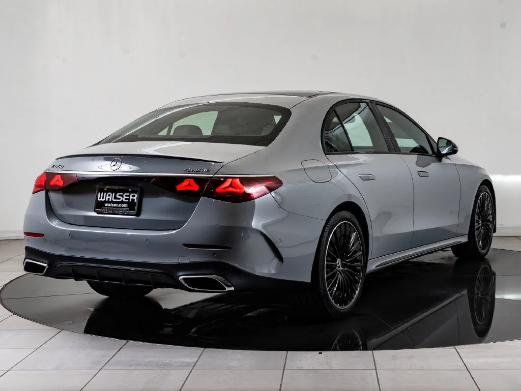 New 2026 Manufaktur Alpine Gray Mercedes-Benz E 350 image 10
