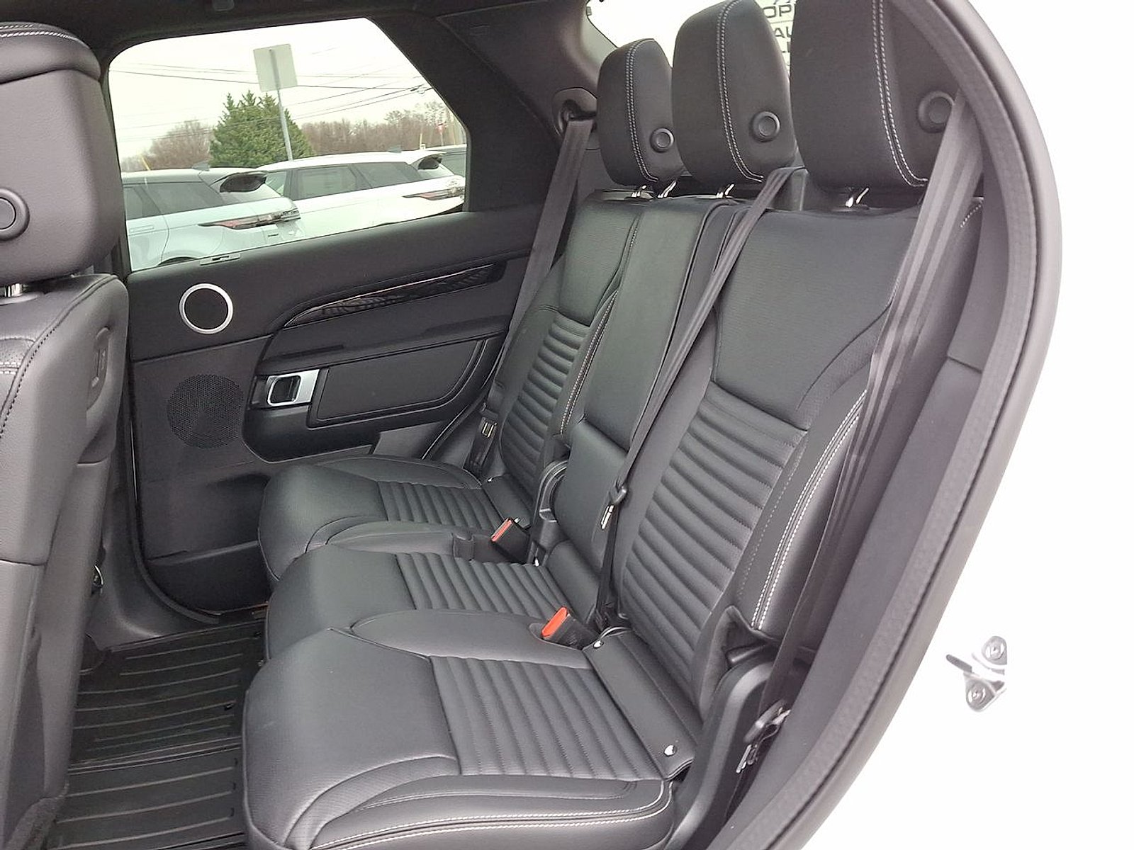 2025 Land Rover Discovery S - Photo 28