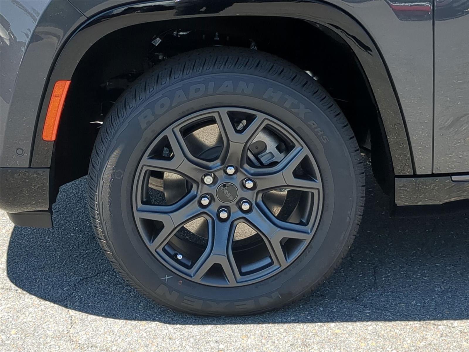 New 2026 Baltic Gray Metallic Clearcoat Jeep Limited Altitude image 10