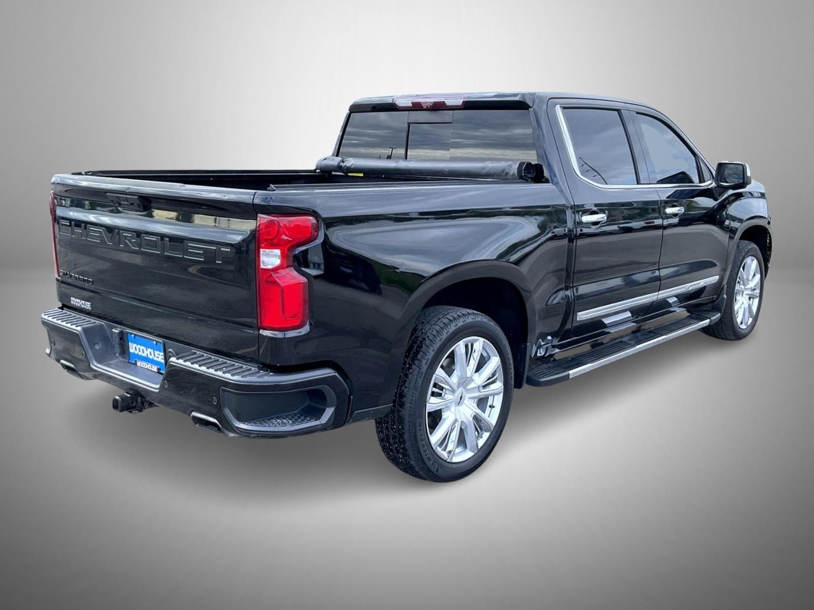 Used 2023 Black Chevrolet High Country image 5