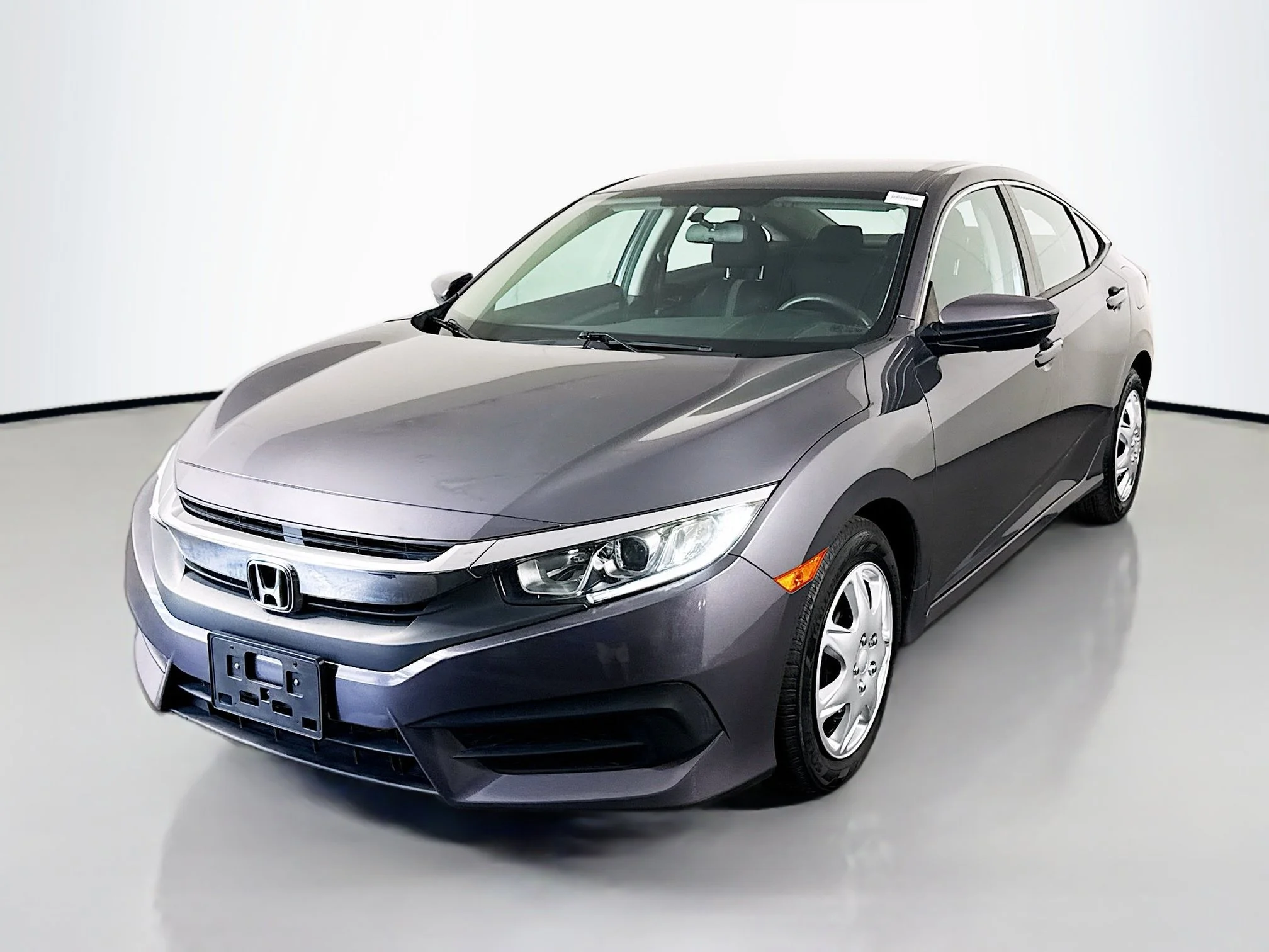 Used 2018 Modern Steel Metallic Honda LX image 3