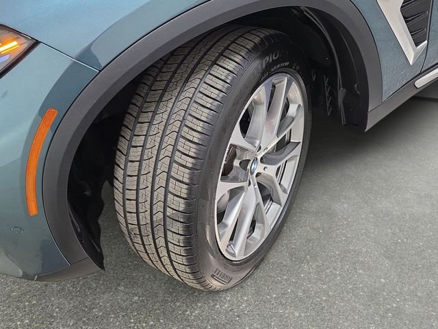 Certified Used 2024 Blue Ridge Mountain Metallic BMW xDrive40i image 28