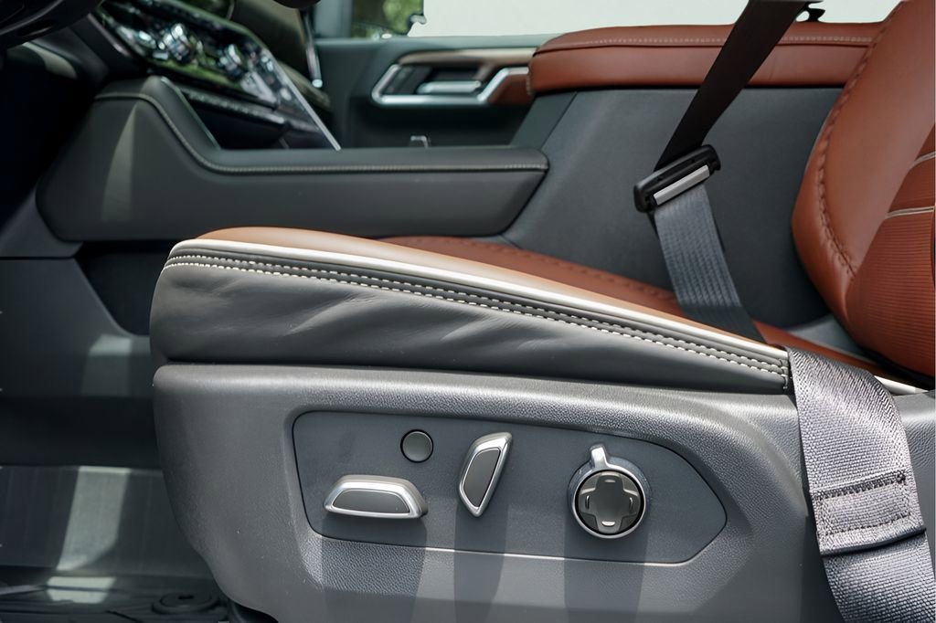 New 2026 Onyx Black GMC Denali Ultimate image 17