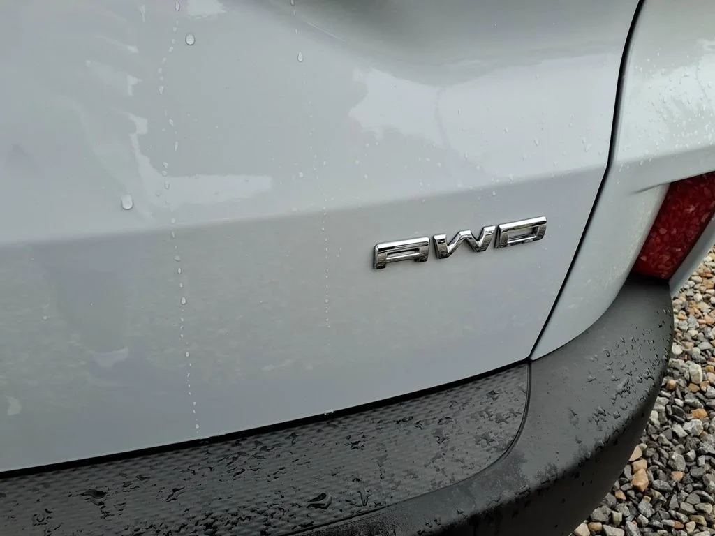 Used 2025 Silver Ford Active image 18