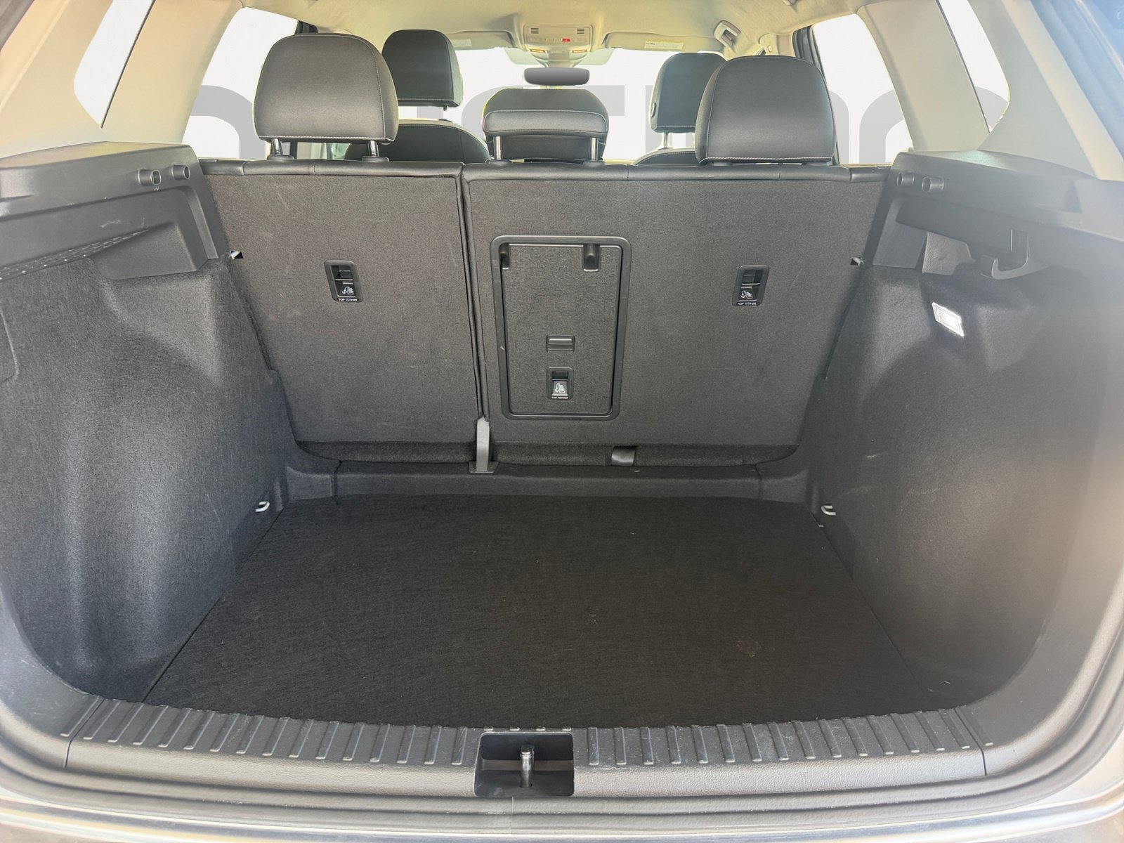 Certified Used 2025 Silver Volkswagen SE image 12