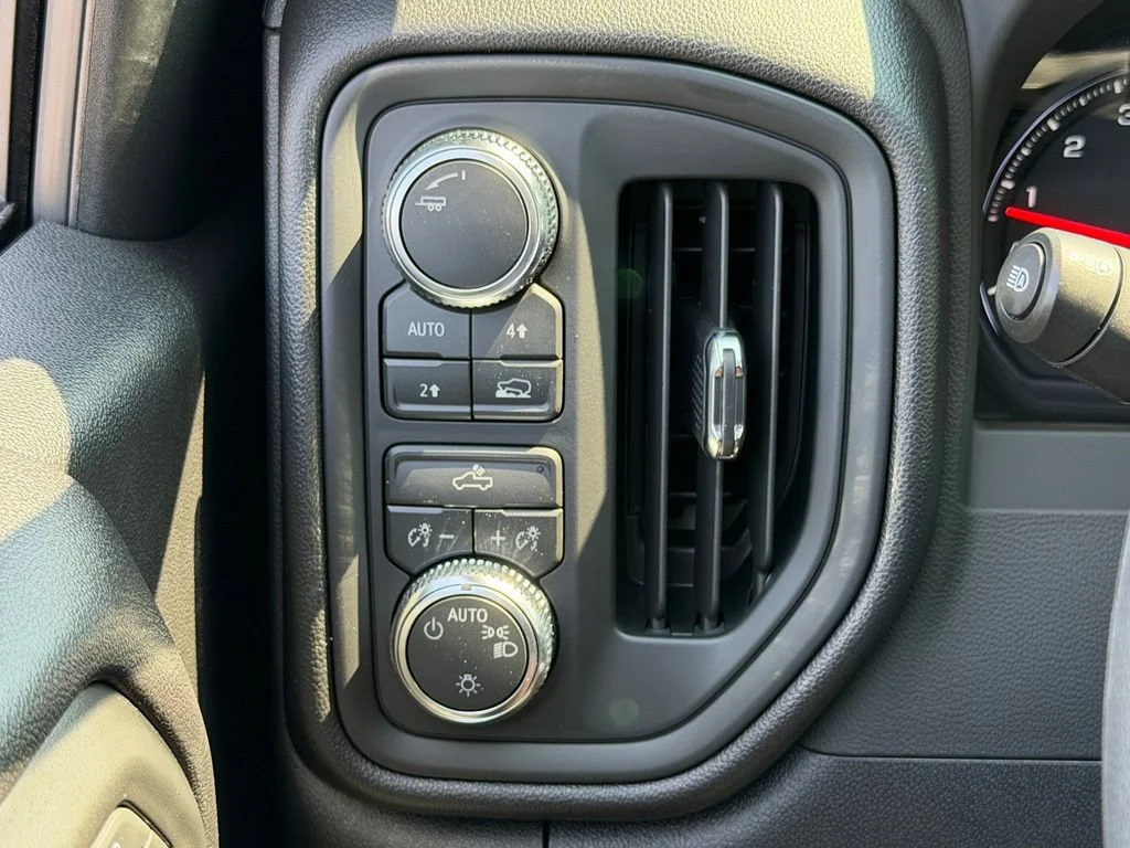 2026 GMC Sierra 1500 Pro - Photo 10