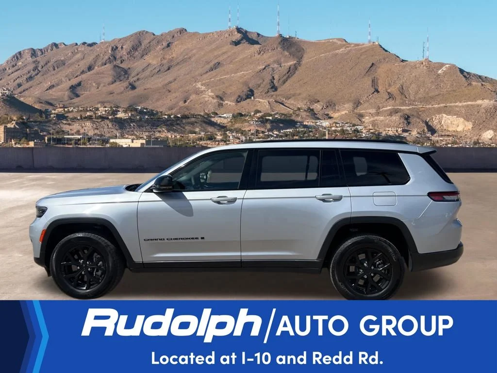 Used 2025 Silver Jeep Altitude image 4