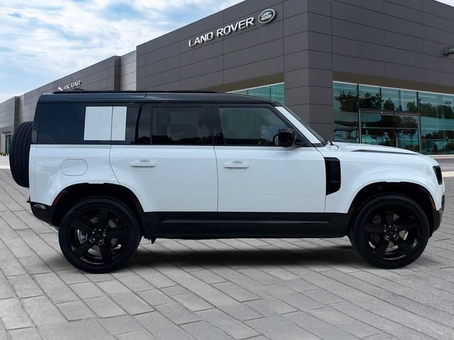 New 2026 Fuji White LAND ROVER X-Dynamic SE image 6