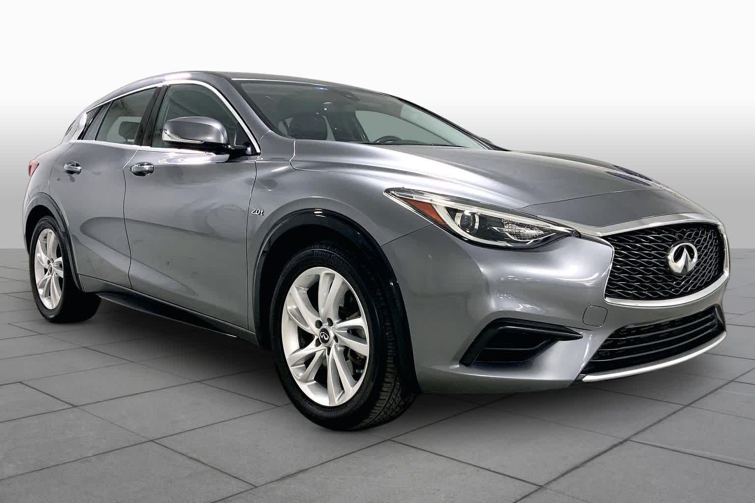 Used 2017 INFINITI QX30 Luxury with VIN SJKCH5CP4HA024333 for sale in Kansas City