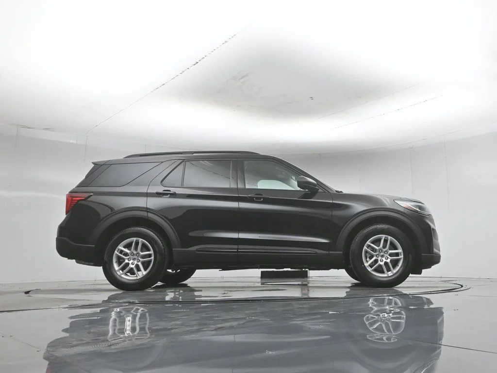 New 2026 Agate Black Metallic Ford Active image 48