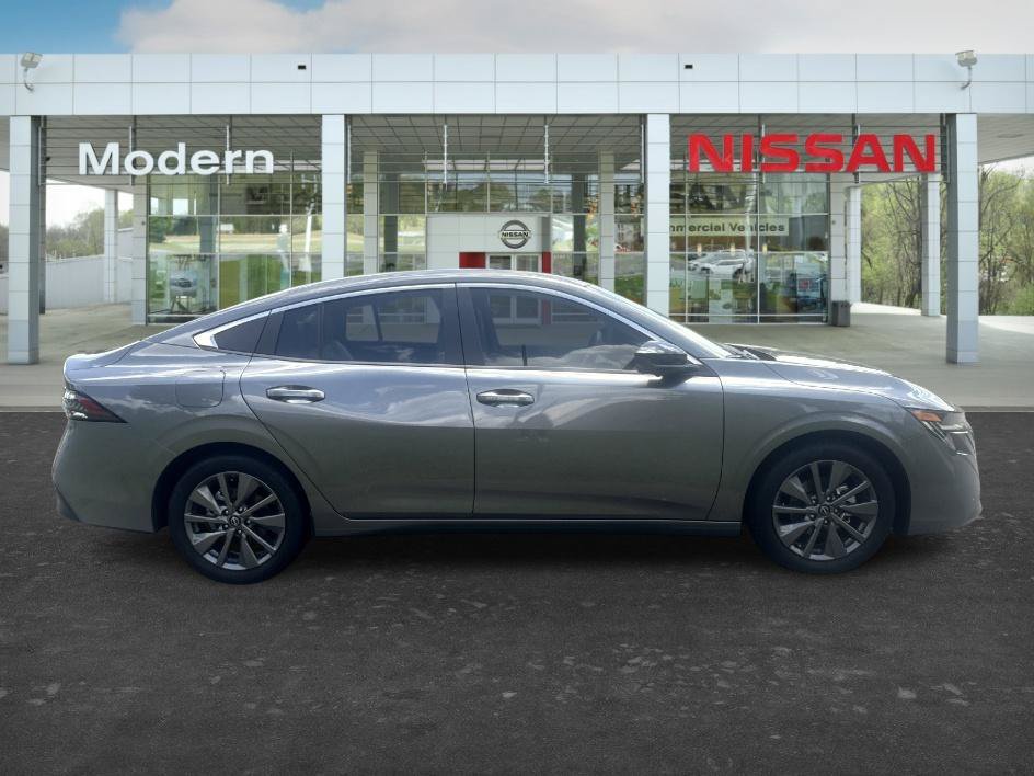 Certified Used 2026 Gun Metallic Nissan SL image 6