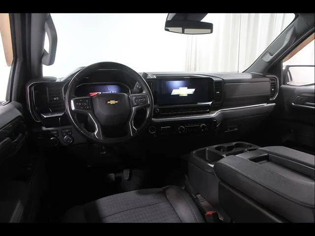 2022 Chevrolet Silverado 1500 LT - Photo 6