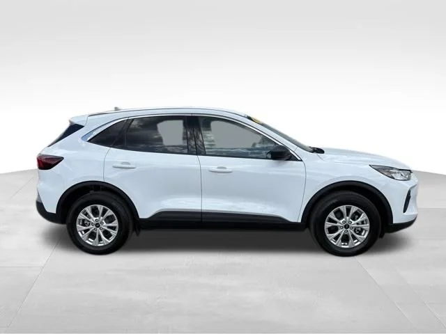 Used 2024 White Ford Active image 9