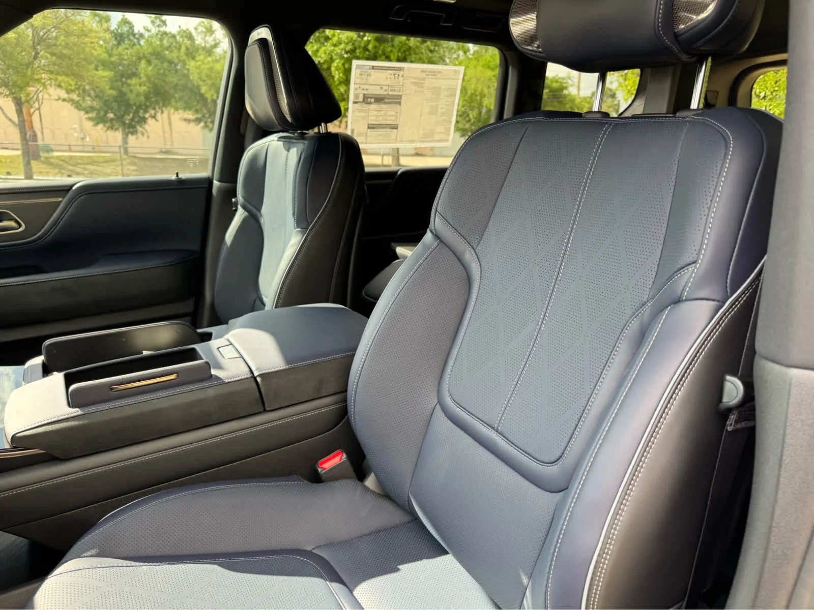 New 2026 RADIANT WHITE INFINITI Sport 4WD image 8