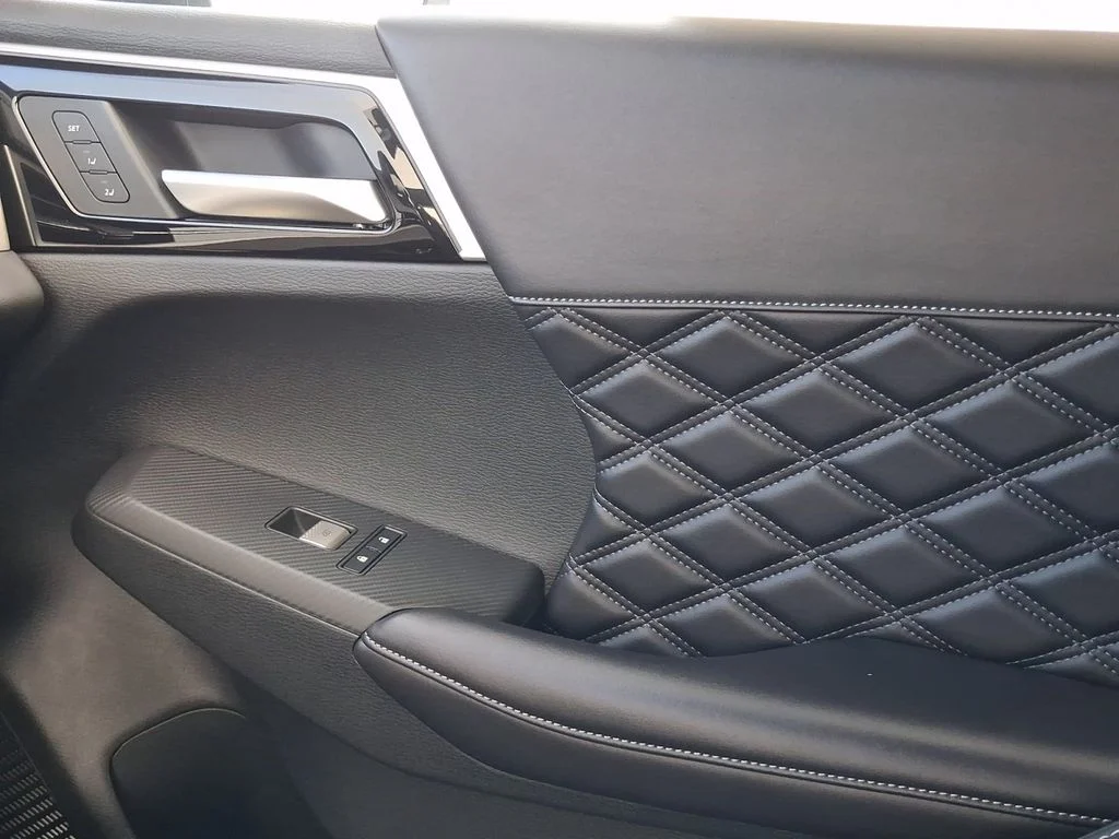 New 2026 Black Nissan Platinum image 26