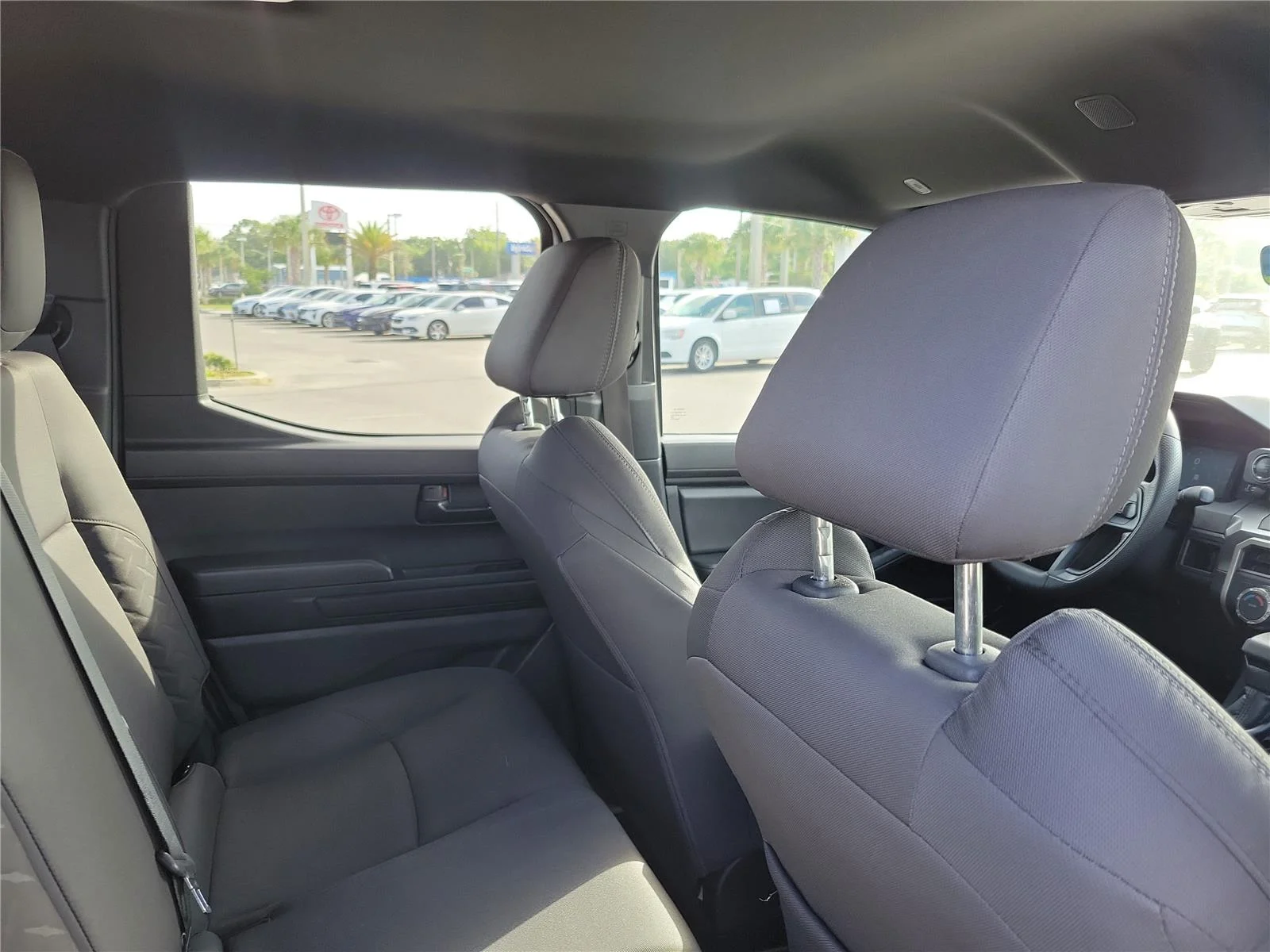 Used 2025 Ice Cap Toyota SR5 image 30