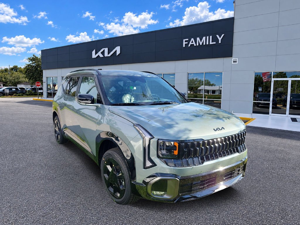 New 2027 Iceberg Green Kia X-Line S image 1