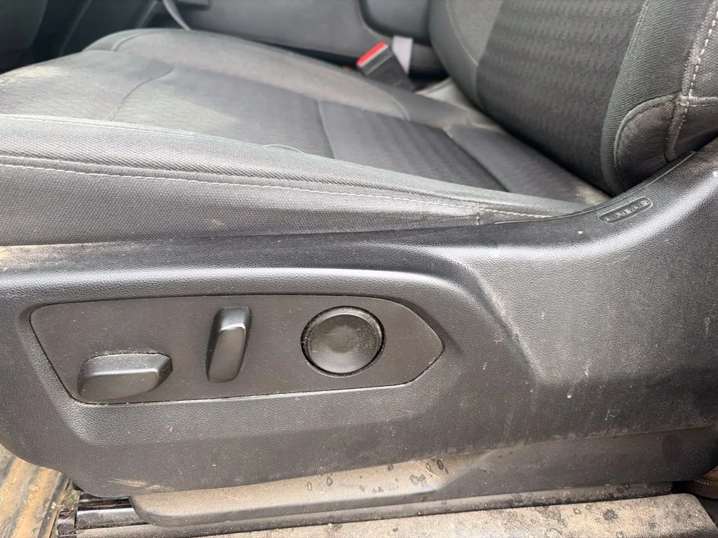 Used 2022 Black GMC Elevation image 4
