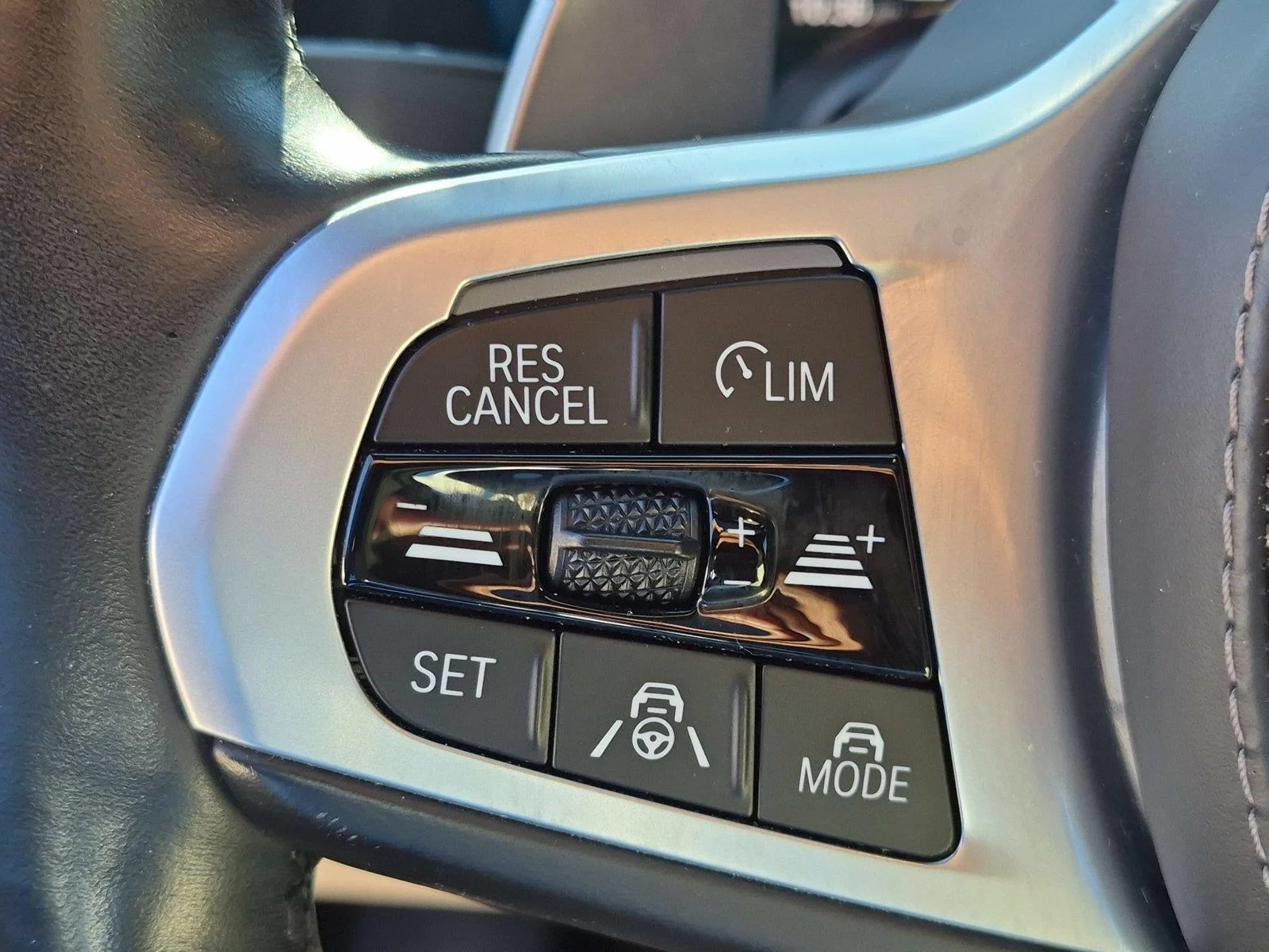 Used 2021 Mineral White Metallic BMW M50i image 18