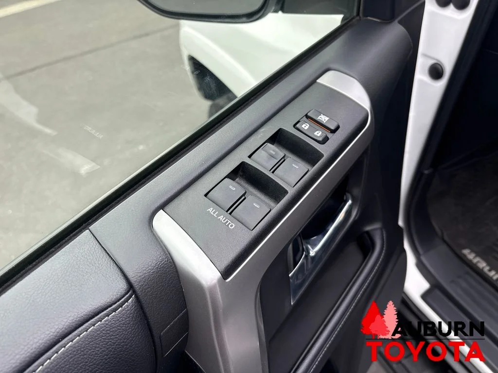 Used 2019 Ice Cap Toyota SR5 Premium image 17
