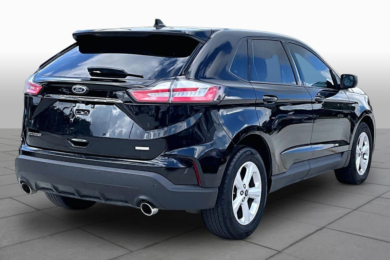 Used 2020 Agate Black Ford SE image 12