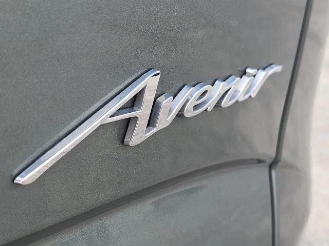Used 2023 Green Buick Avenir image 9